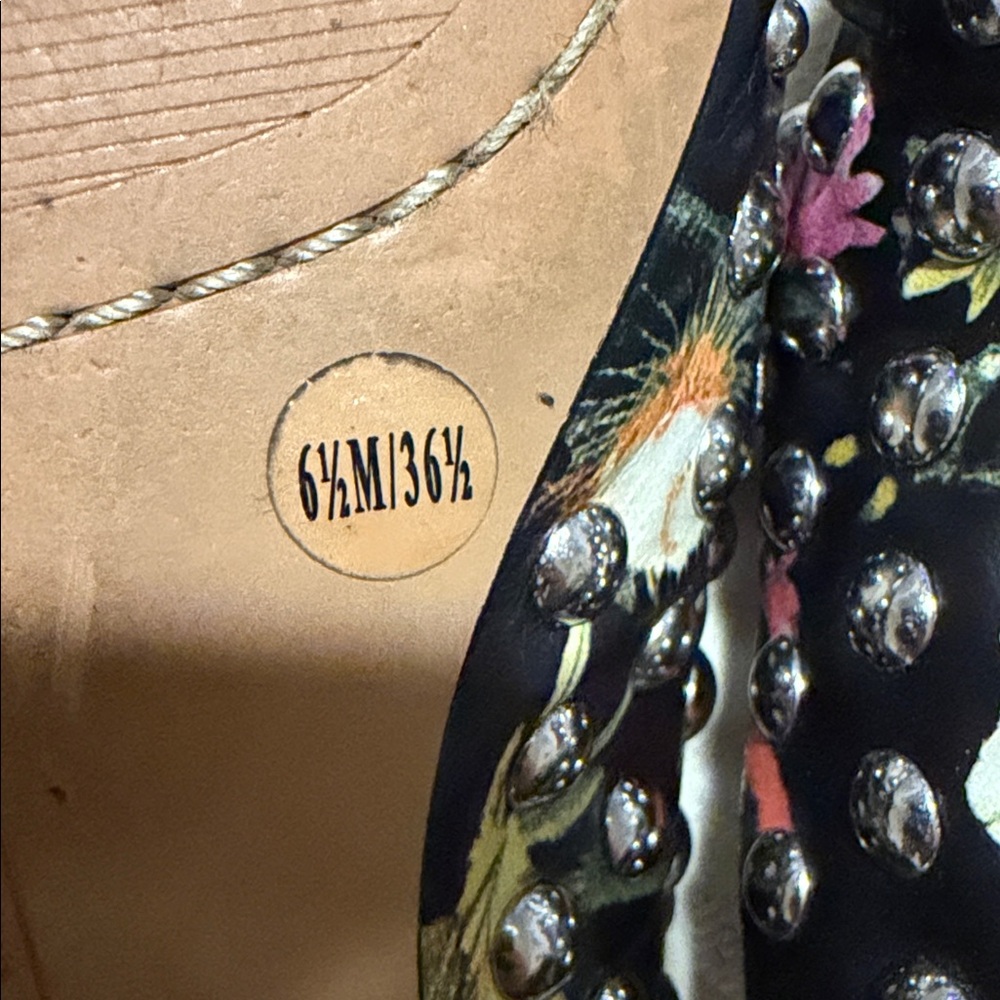 VINCE CAMUTO | Floral Leather Sessa Studded Loafer Mule Slide Shoes - Picture 4 of 8
